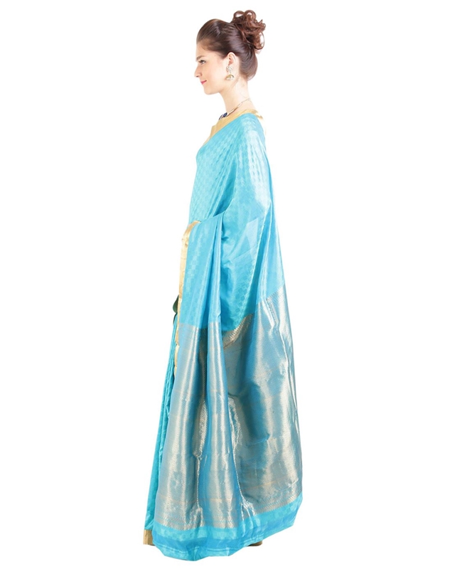 Picture of Sky Blue Color Bangalore Silk Shari Crafted with Patterend Design Zari Border