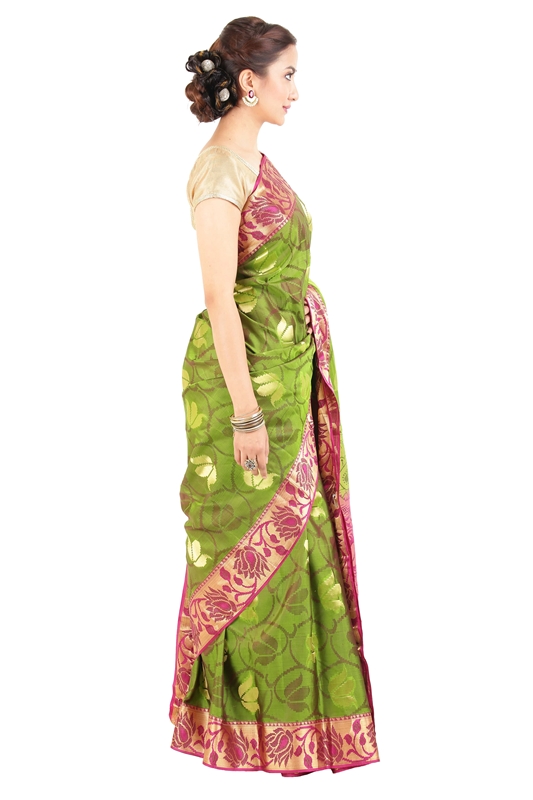 Picture of Parrot Green Color Kanchipuram/Kanjeevaram Silk Saree with Pink Border