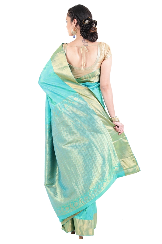 Picture of Ocean Blue Bridal Silk Shari Finely Designed with Wavy Motives